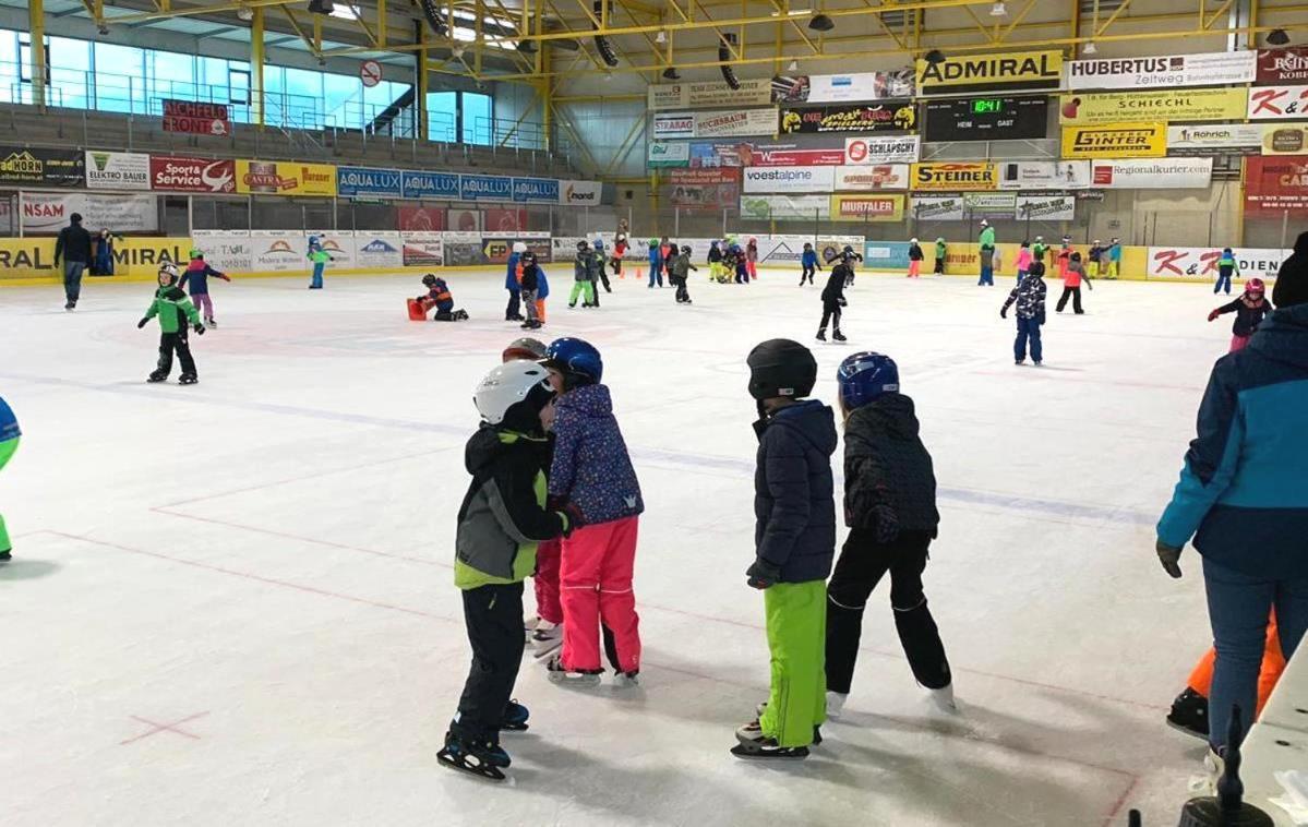 Camping Sportzentrum Zeltweg - A Silent Alternative Bagian luar foto